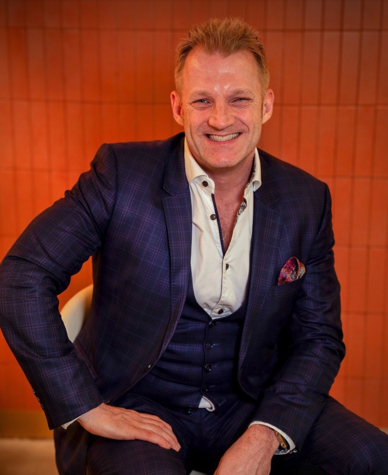 Iain McMullan